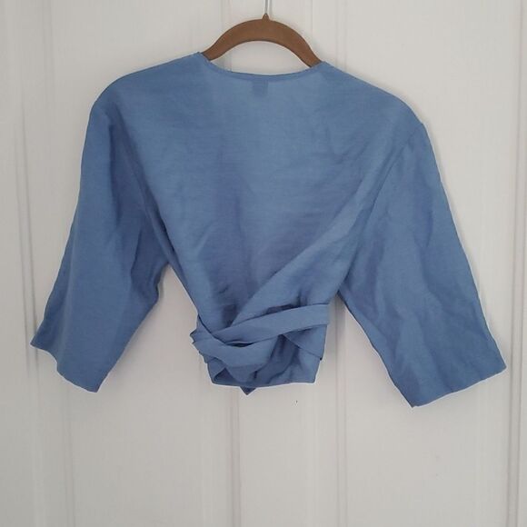 Corvera Vargas Luxury Wrap Crop - Picture 7 of 8